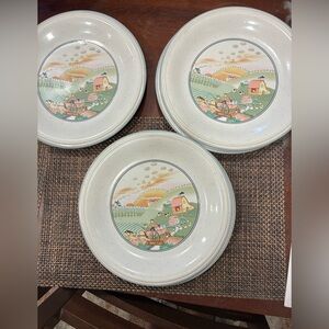 Discontinued set of 6 vintage dinner plates “homecoming” pattern by studio nova